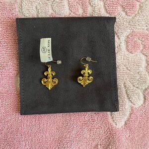 Never Used Gold Fleur-de-lis Earings